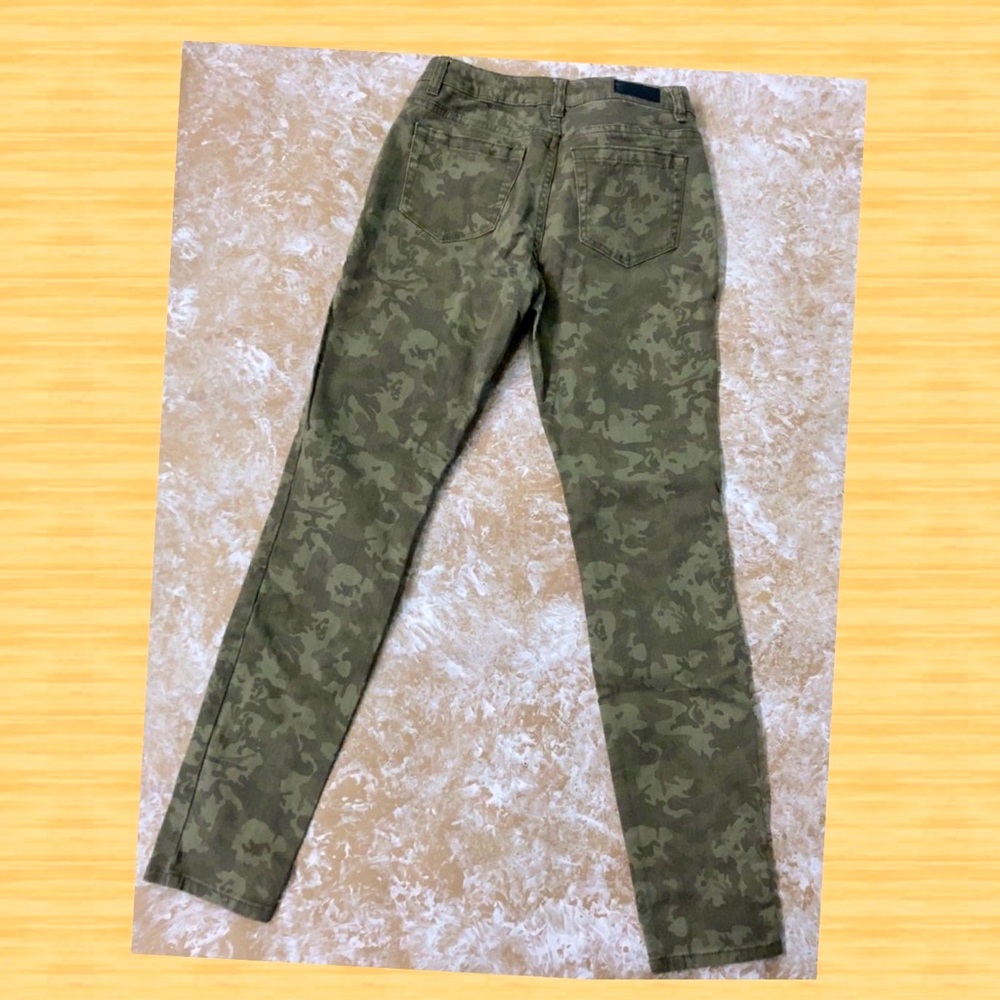 Kenneth Cole Skinny Camo Jeans